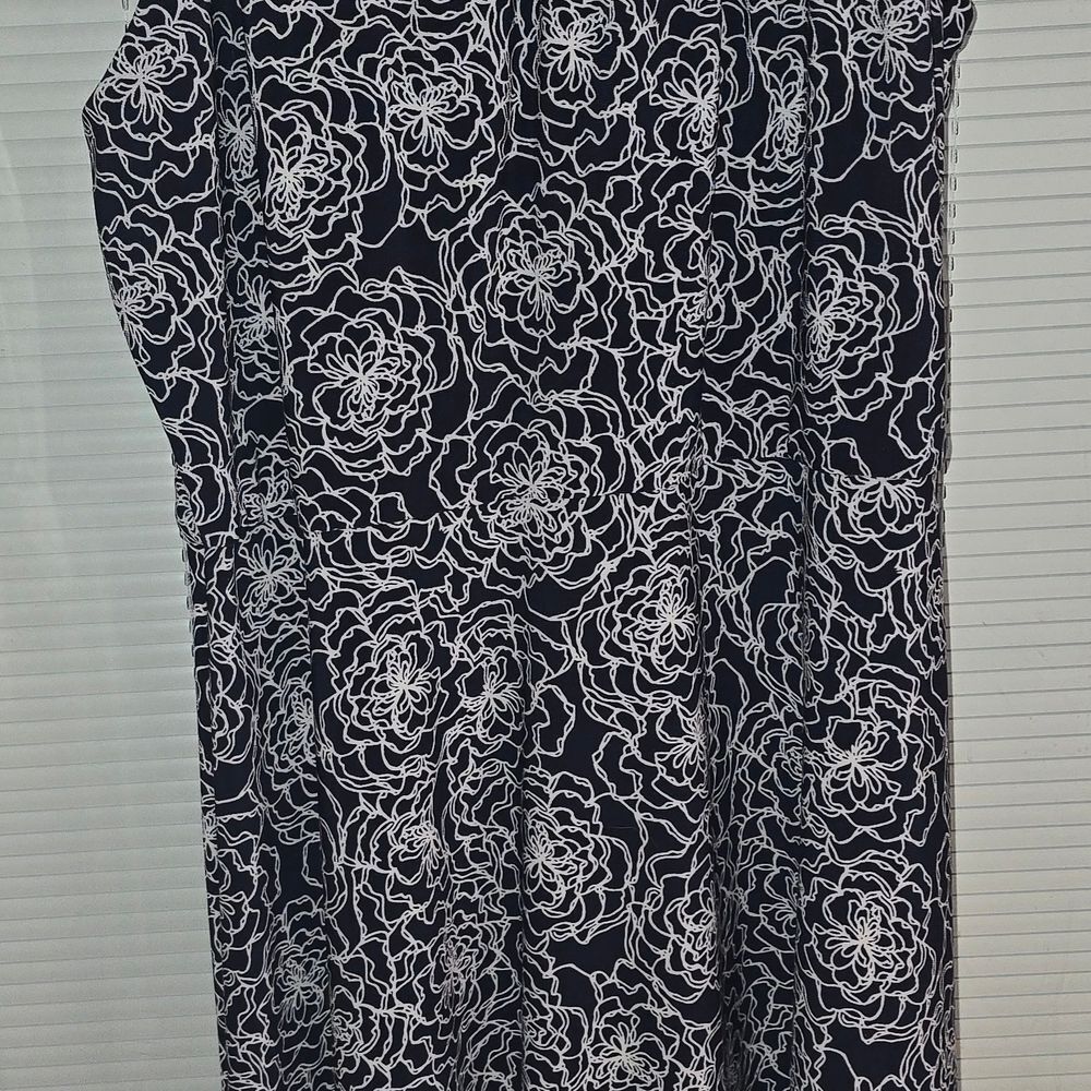 Tommy Hilfiger Floral Fit & Flare Dress | Navy & White Back Zipper Size 6 - Picture 14 of 15